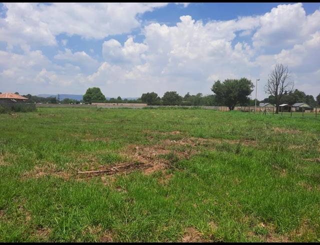 LAND FOR SALE IN HIGHBURY